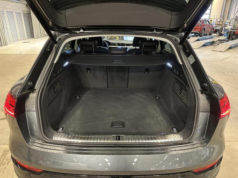 Audi Q8 e-tron vaihtoauto