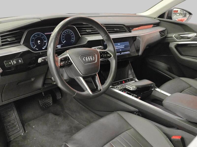 Audi Q8 e-tron vaihtoauto