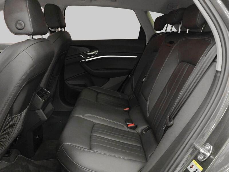 Audi Q8 e-tron vaihtoauto