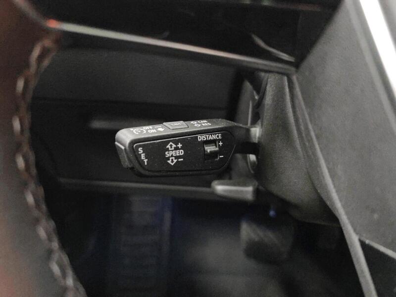 Audi Q8 e-tron vaihtoauto