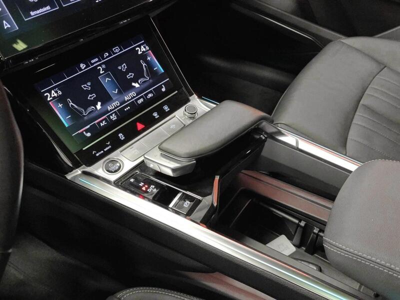 Audi Q8 e-tron vaihtoauto