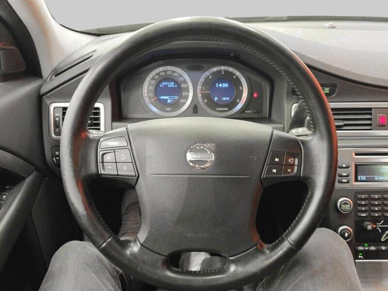 Volvo V70 vaihtoauto