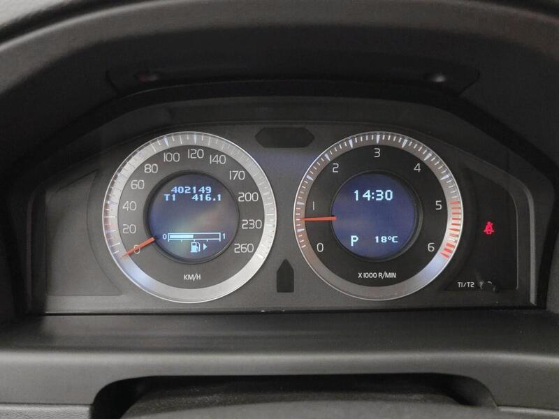 Volvo V70 vaihtoauto