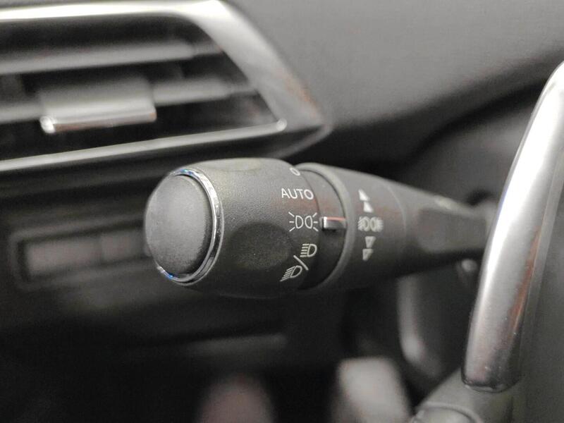 Peugeot 5008 vaihtoauto