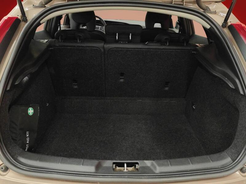 Volvo V40 vaihtoauto