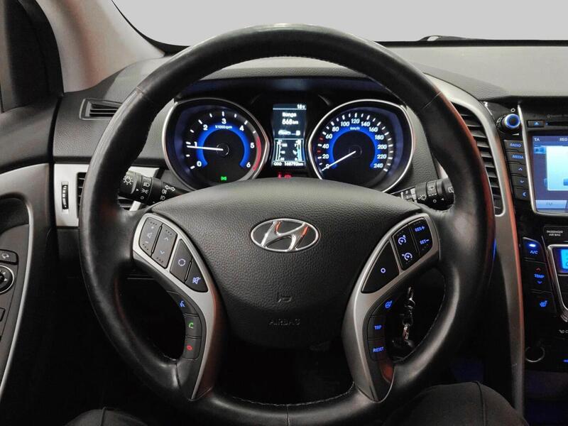 Hyundai i30 5d vaihtoauto