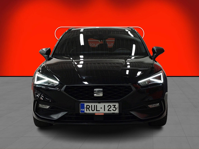 SEAT Leon Sportstourer vaihtoauto