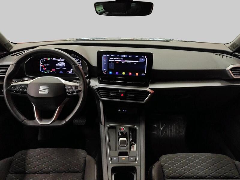 SEAT Leon Sportstourer vaihtoauto