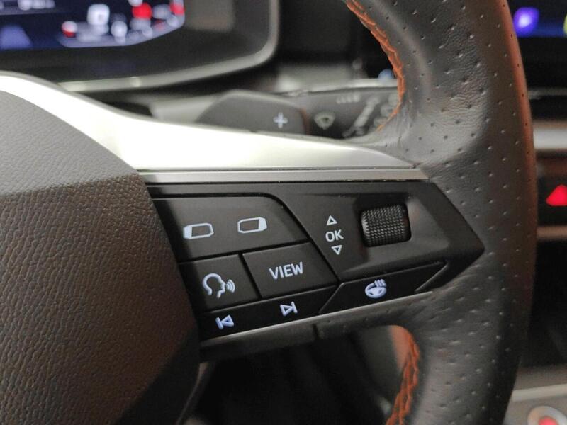 SEAT Leon Sportstourer vaihtoauto