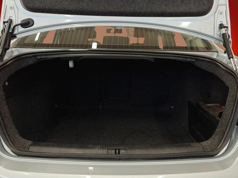 Volkswagen Jetta vaihtoauto