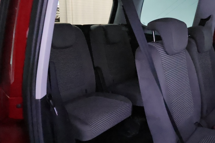 SEAT Alhambra vaihtoauto