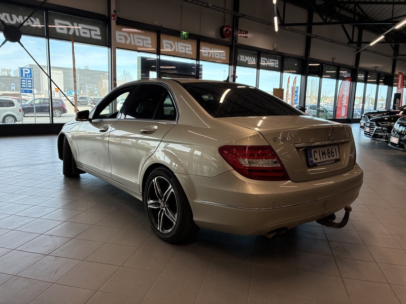 Mercedes-Benz C vaihtoauto