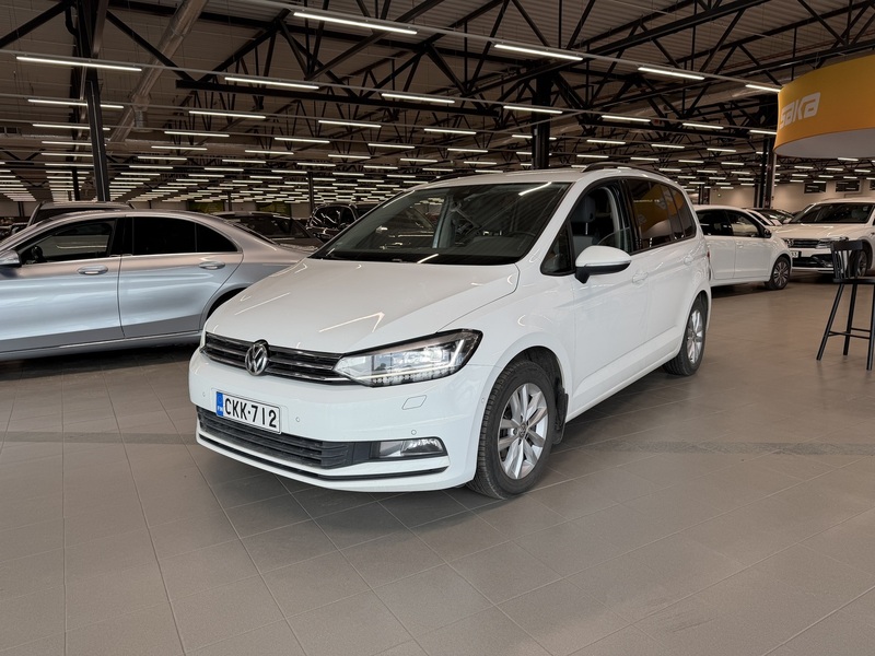 Volkswagen Touran vaihtoauto
