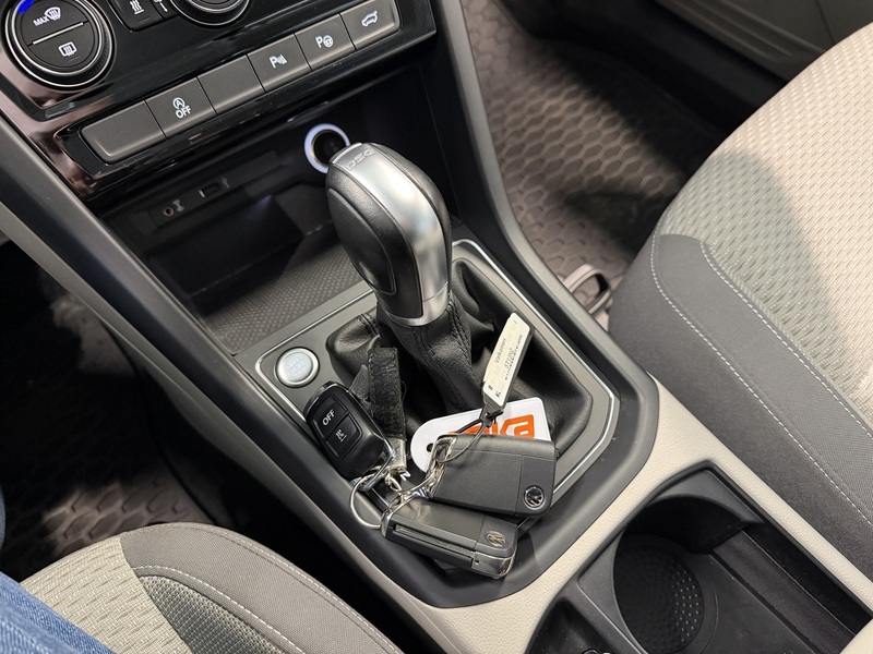 Volkswagen Touran vaihtoauto