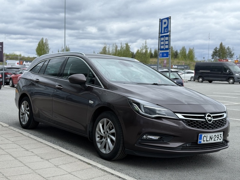 Opel Astra vaihtoauto