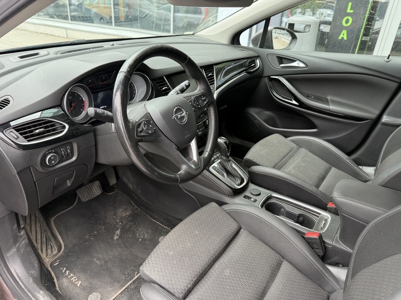 Opel Astra vaihtoauto