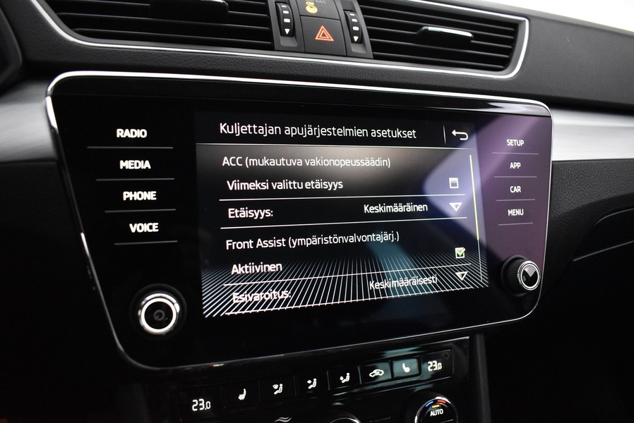 Skoda Superb vaihtoauto