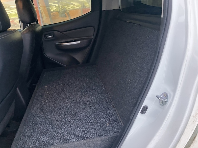 Mitsubishi L200 vaihtoauto