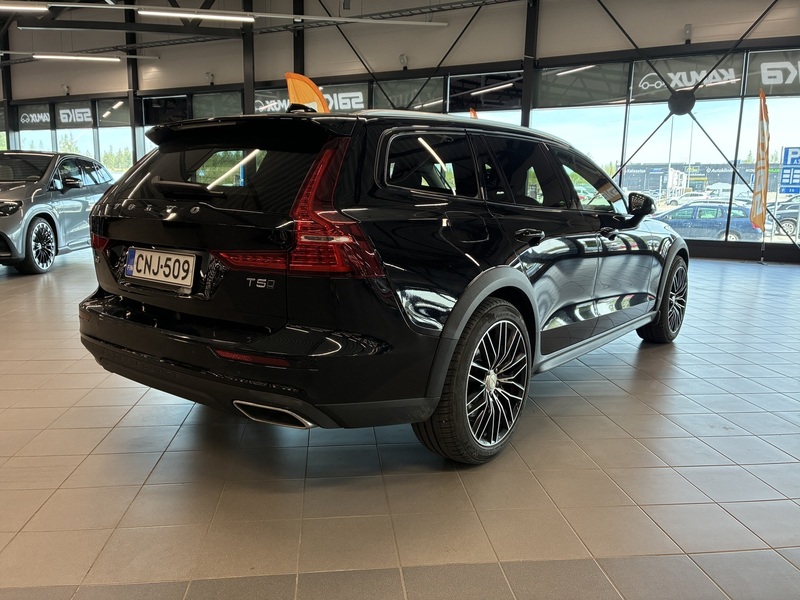 Volvo V60 Cross Country vaihtoauto