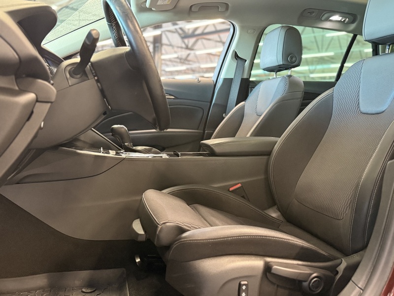 Opel Insignia vaihtoauto