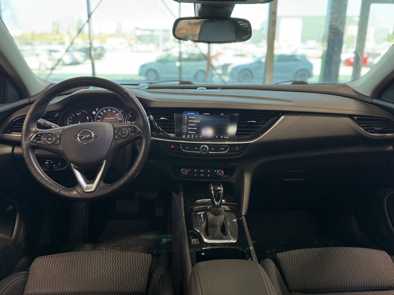 Opel Insignia vaihtoauto