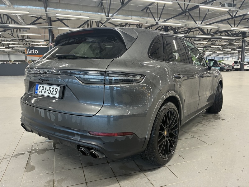 Porsche Cayenne vaihtoauto