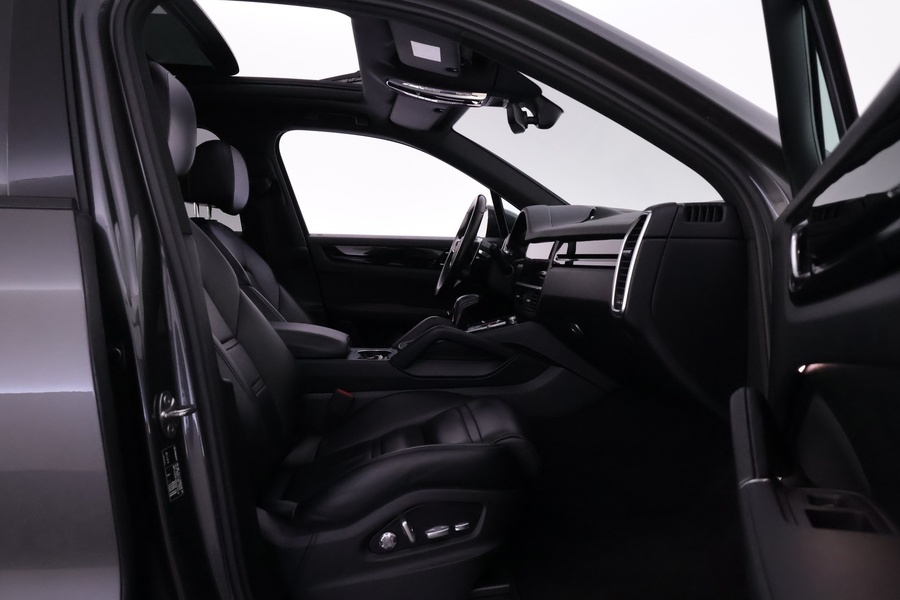 Porsche Cayenne vaihtoauto