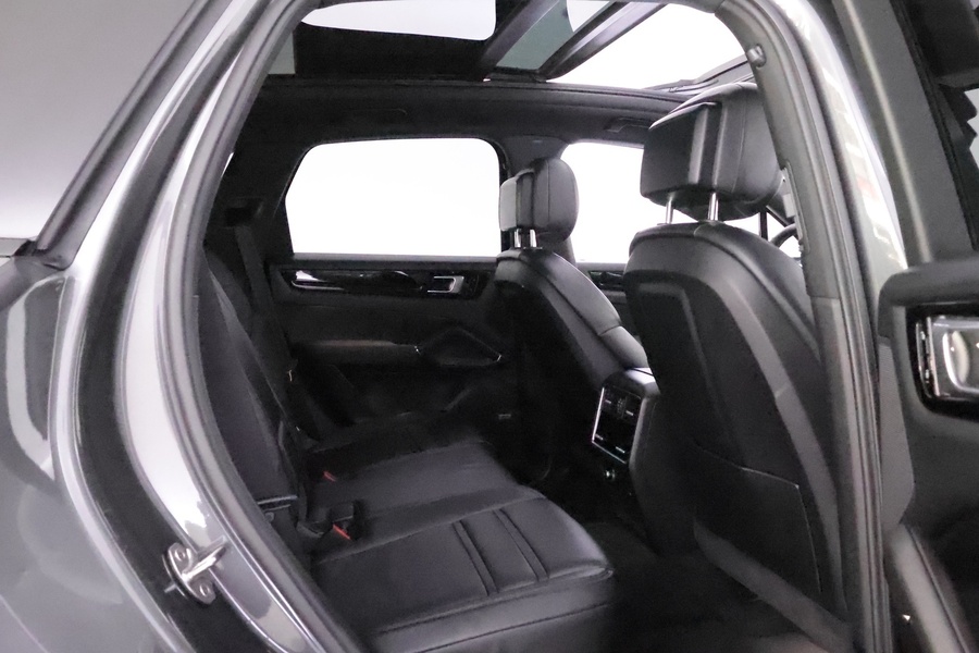 Porsche Cayenne vaihtoauto