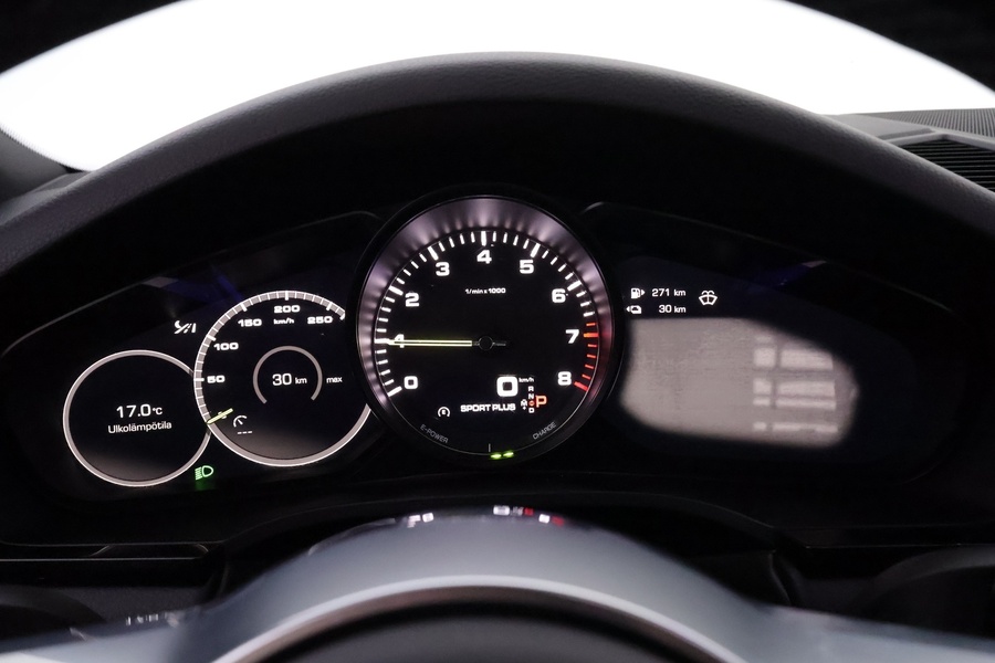 Porsche Cayenne vaihtoauto