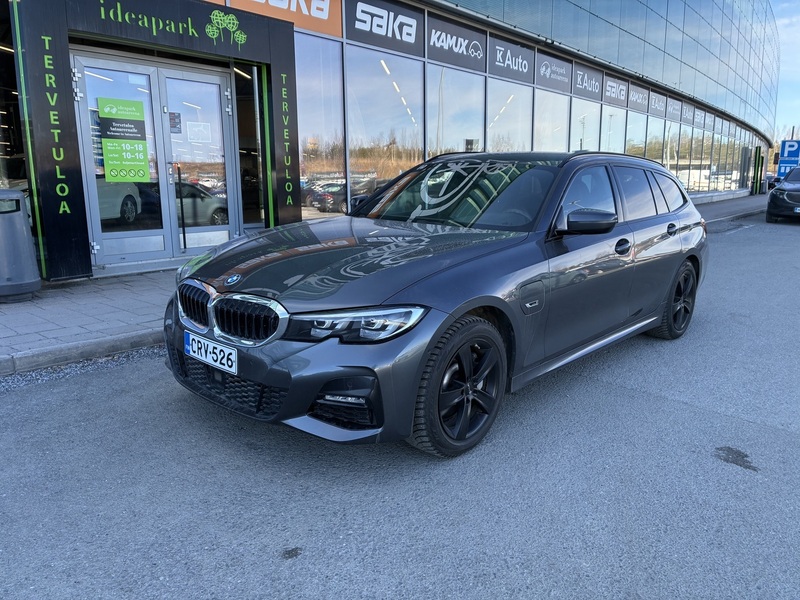 BMW 330 vaihtoauto
