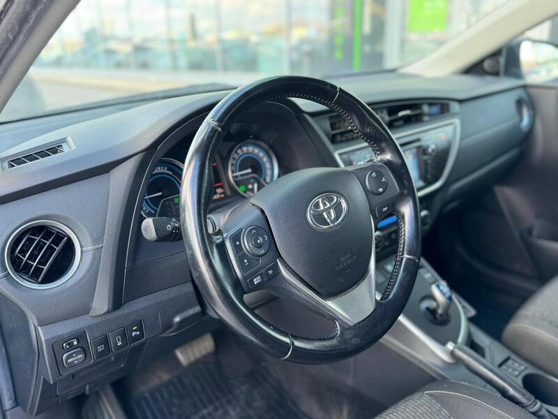 Toyota Auris vaihtoauto