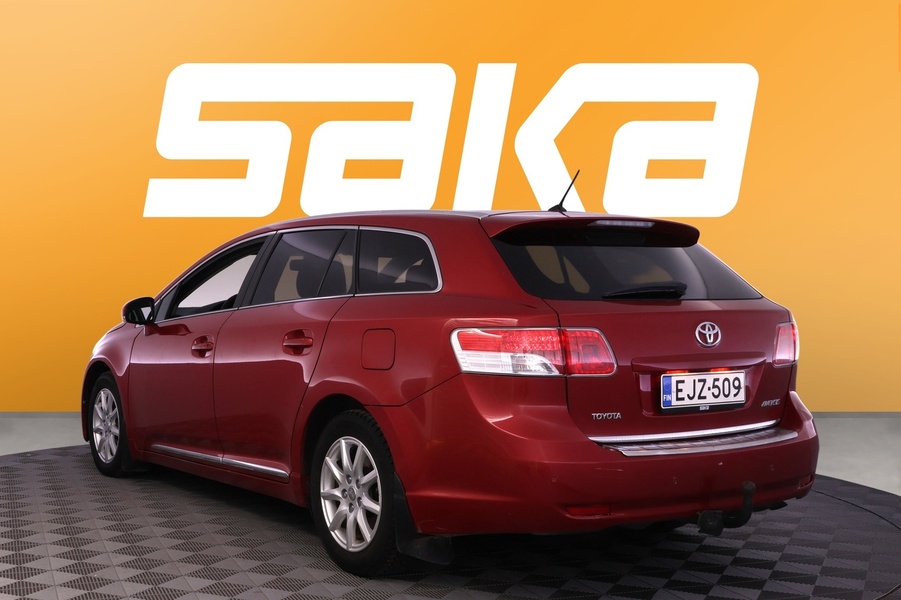 Toyota Avensis vaihtoauto