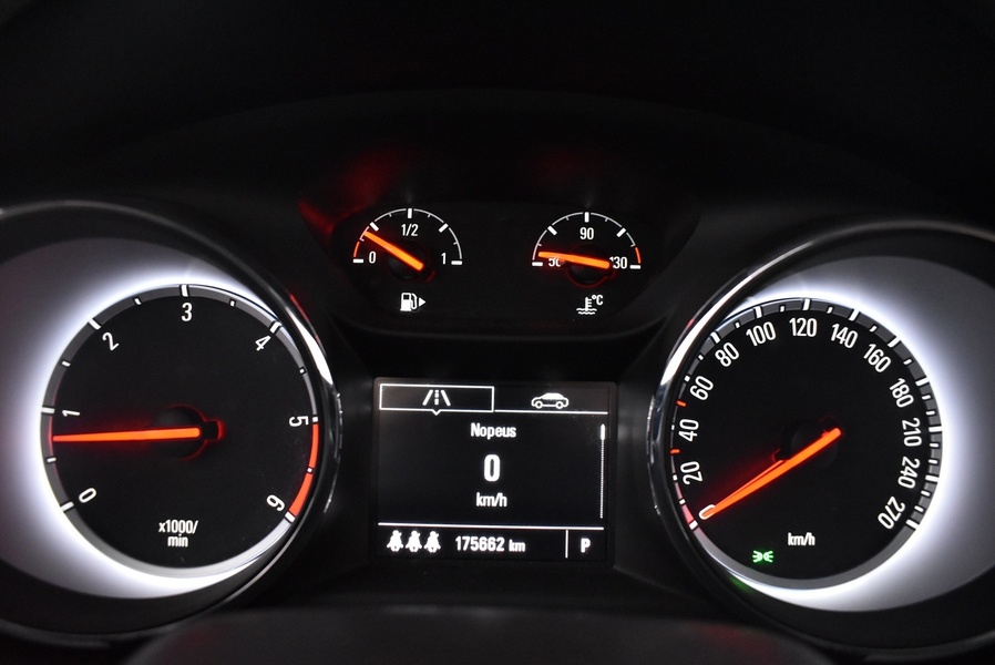 Opel Astra vaihtoauto