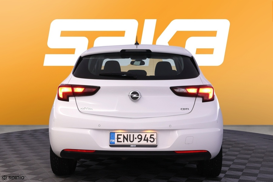 Opel Astra vaihtoauto