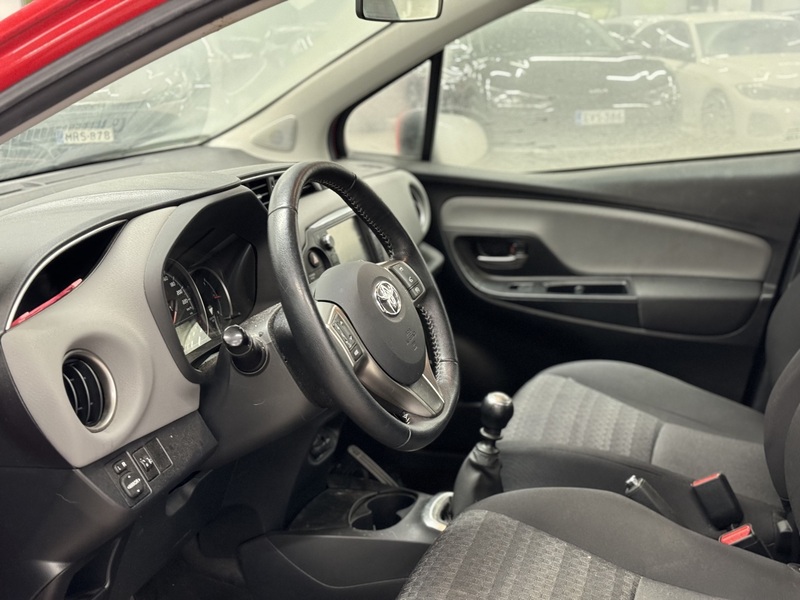 Toyota Yaris vaihtoauto