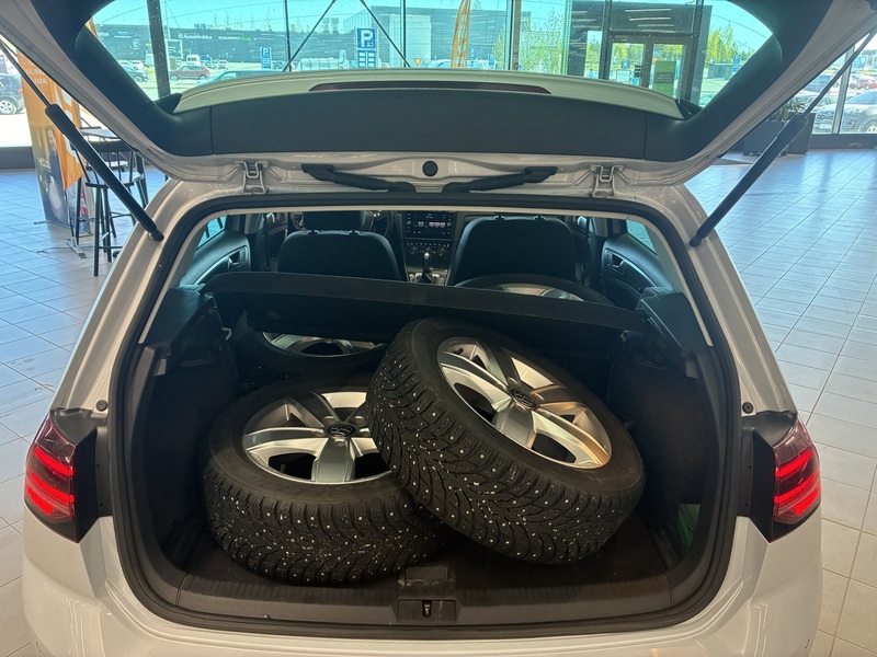 Volkswagen Golf vaihtoauto