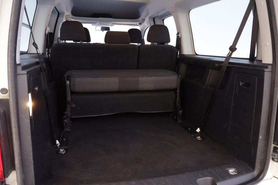 Volkswagen Caddy Maxi vaihtoauto