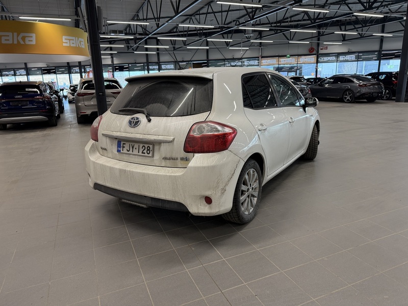 Toyota Auris vaihtoauto