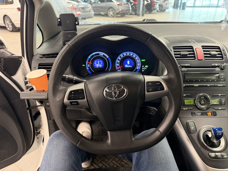 Toyota Auris vaihtoauto