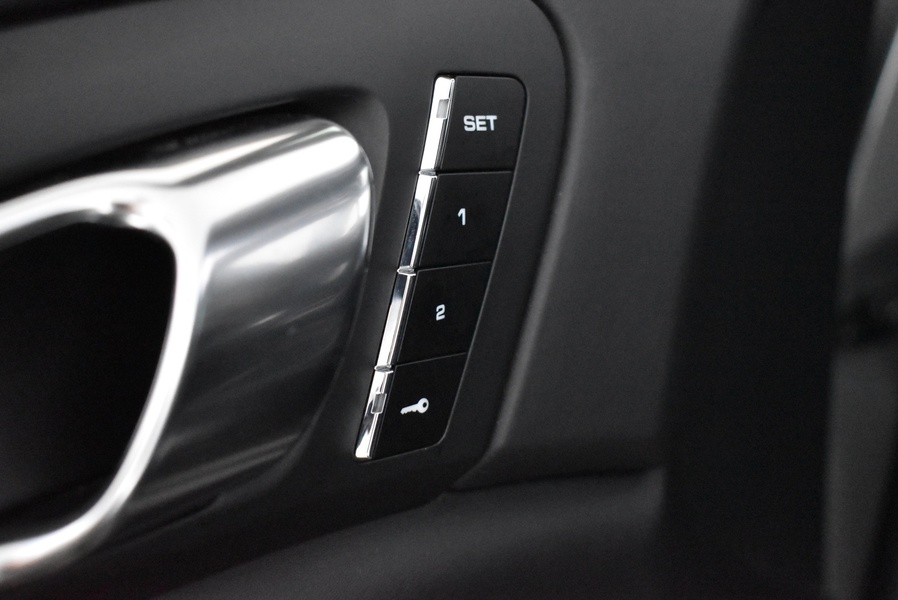 Porsche Cayenne vaihtoauto