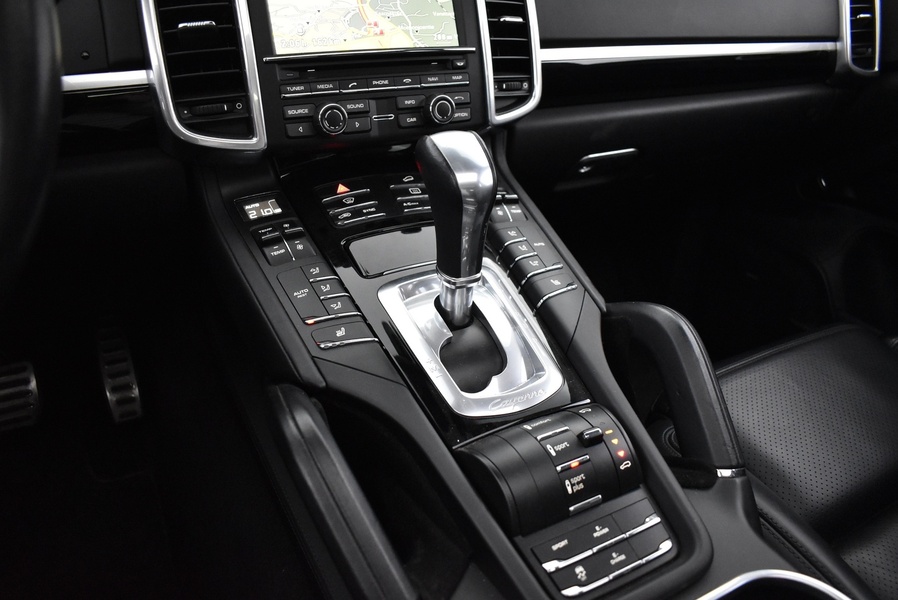 Porsche Cayenne vaihtoauto