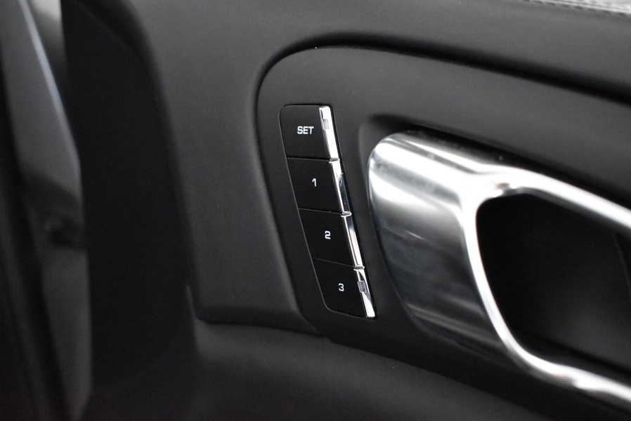 Porsche Cayenne vaihtoauto