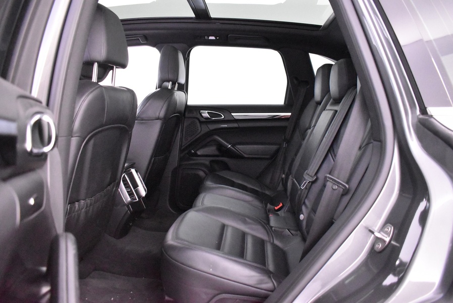 Porsche Cayenne vaihtoauto