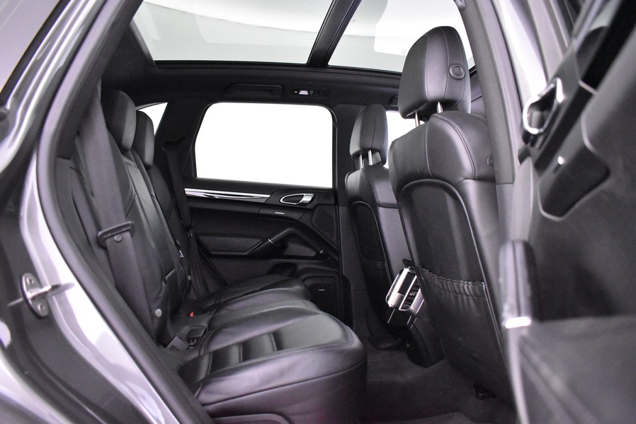 Porsche Cayenne vaihtoauto