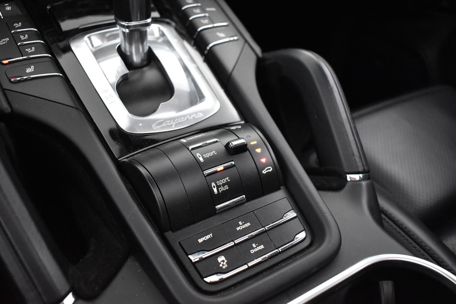 Porsche Cayenne vaihtoauto