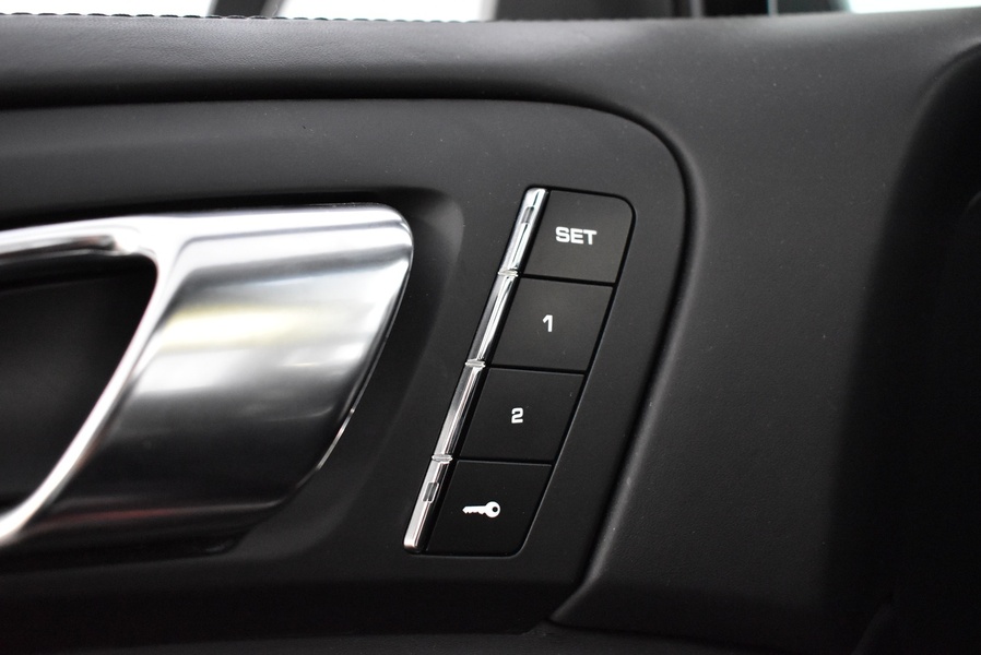 Porsche Cayenne vaihtoauto