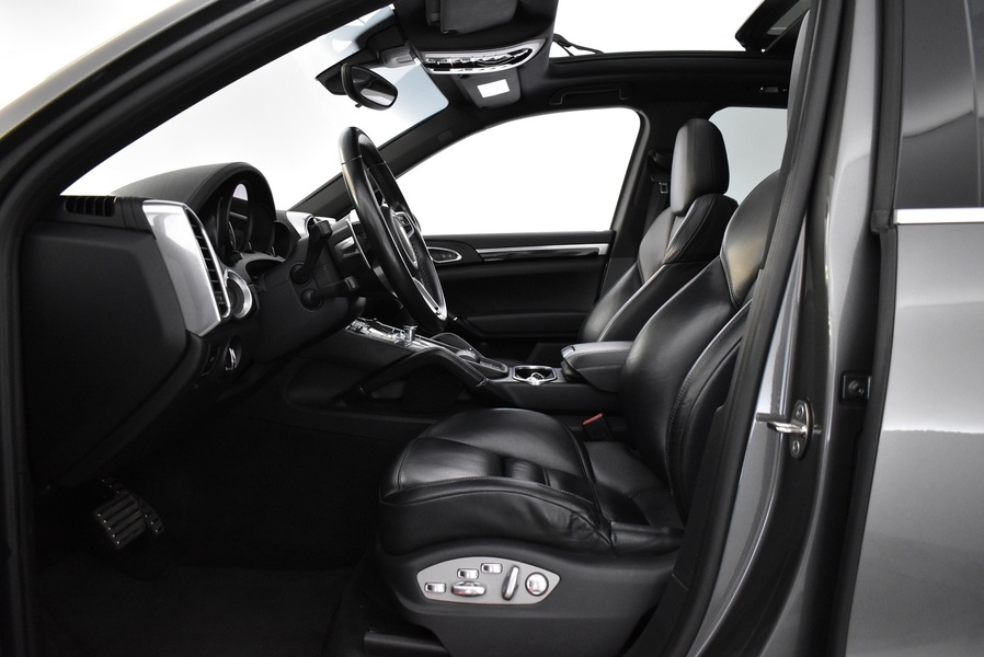 Porsche Cayenne vaihtoauto