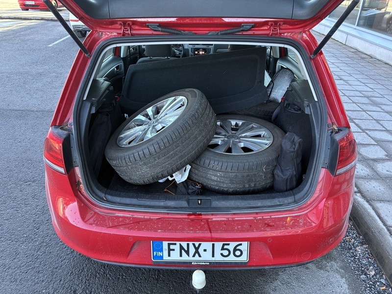 Volkswagen Golf vaihtoauto