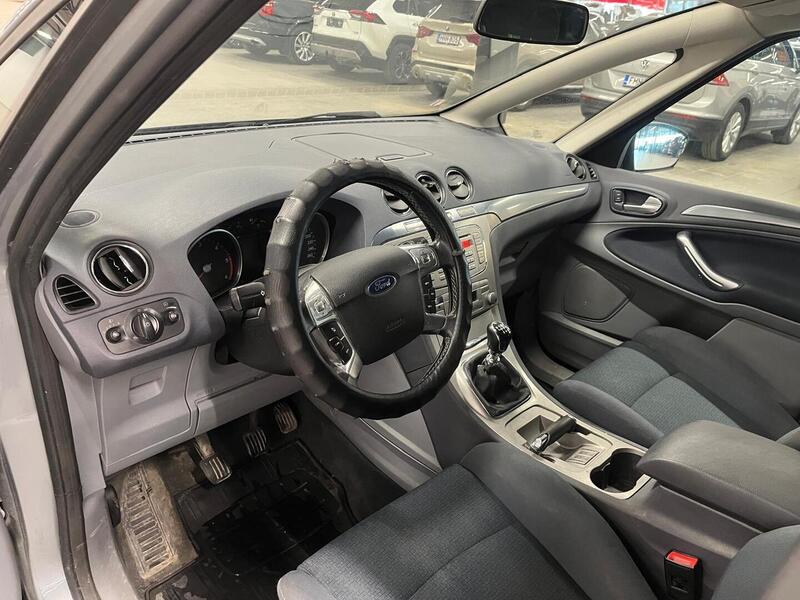 Ford S-MAX vaihtoauto