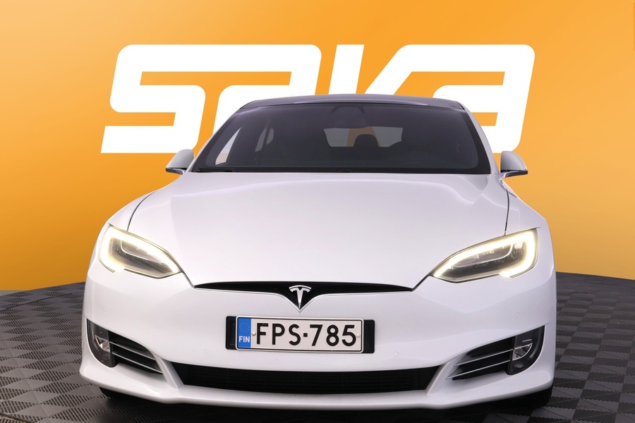 Tesla Model S vaihtoauto